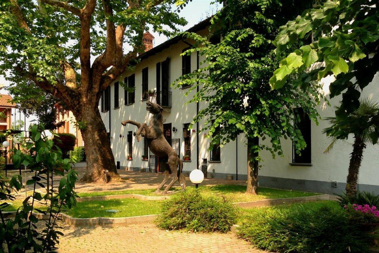 Excel Hotel Naviglio - Ca'Bianca Milão Exterior foto